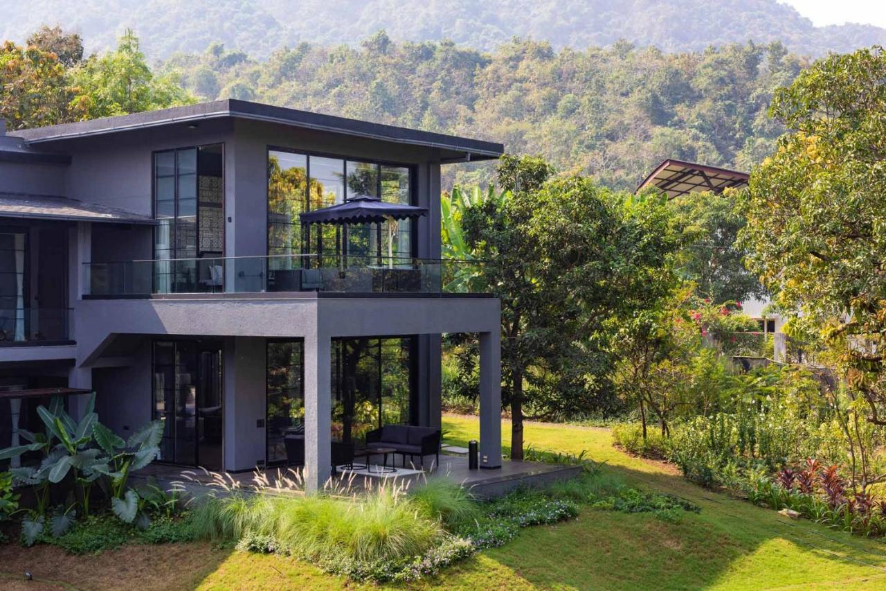 Stayvista At The Charcoal Villa Luxury Collection Alībāg Exteriör bild