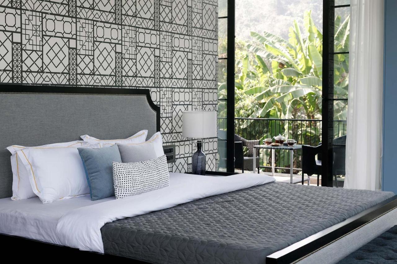 Stayvista At The Charcoal Villa Luxury Collection Alībāg Exteriör bild