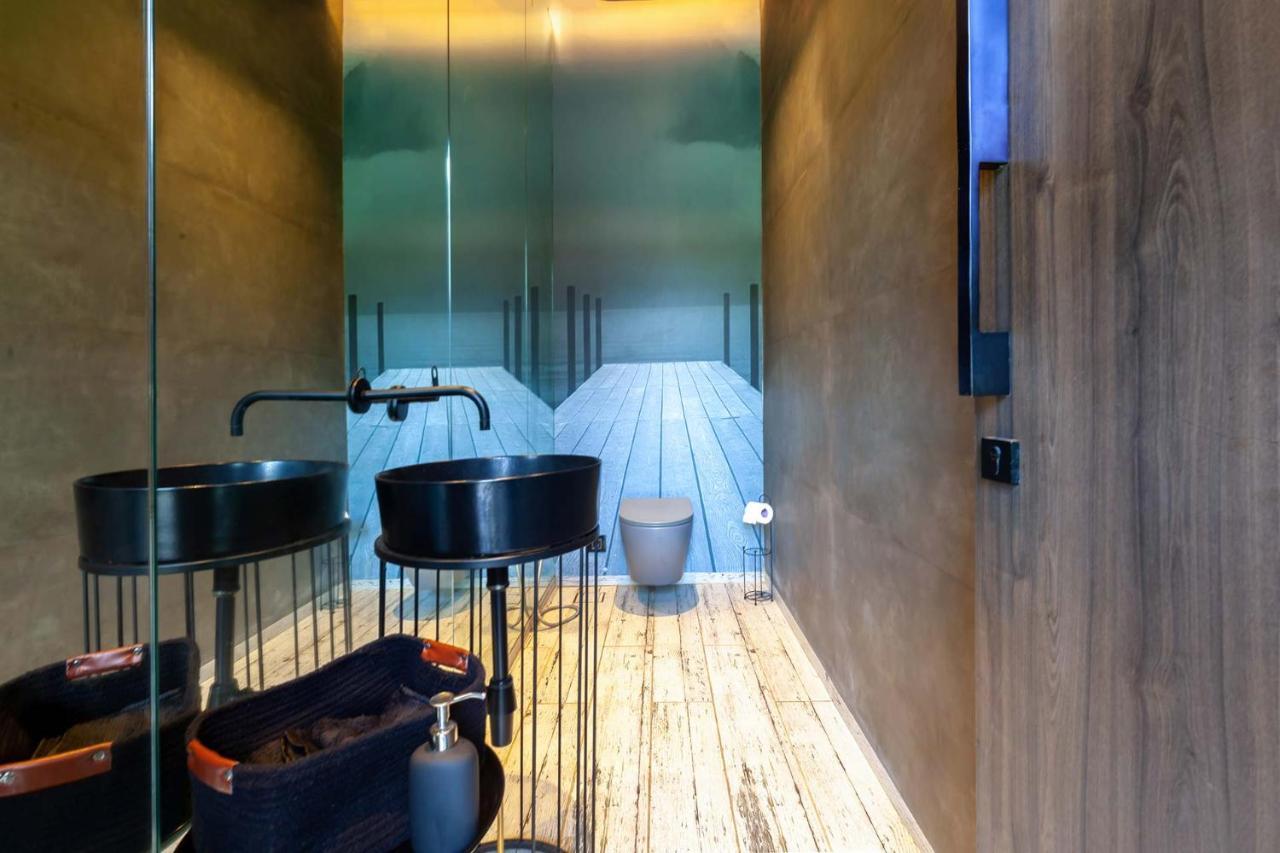 Stayvista At The Charcoal Villa Luxury Collection Alībāg Exteriör bild